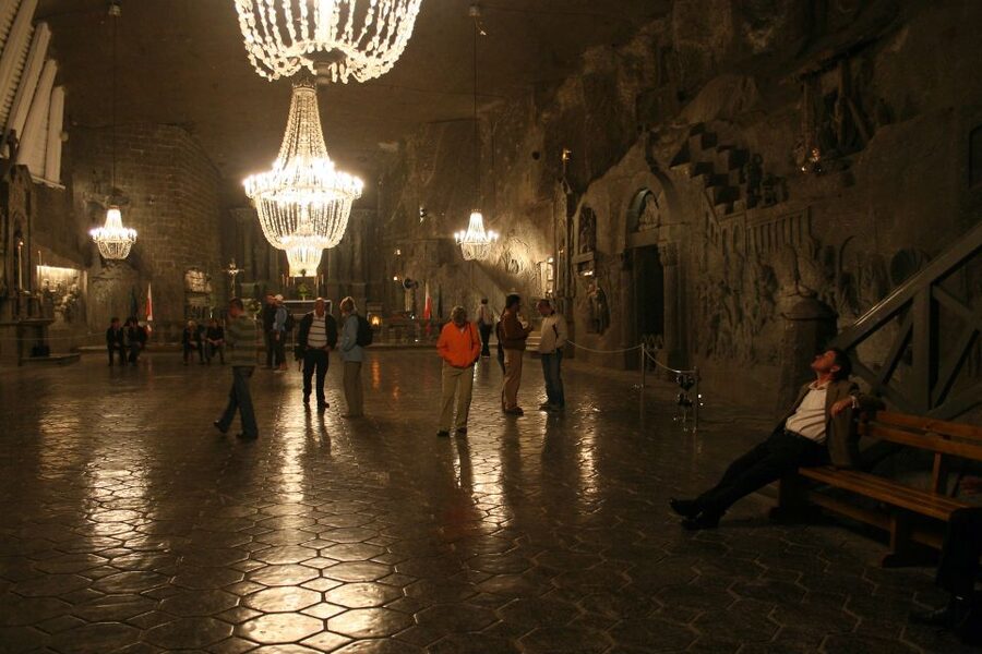 From Krakow: Wieliczka Salt Mine Guided Tour & Hotel pick-up - The Timing Plan: Pickup, Mine Arrival, Breaks, and Return