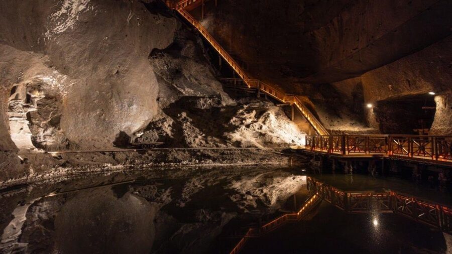 From Krakow: Wieliczka Salt Mine Guided Tour & Transfer - 800 stairs down and 3 km of guided underground passages