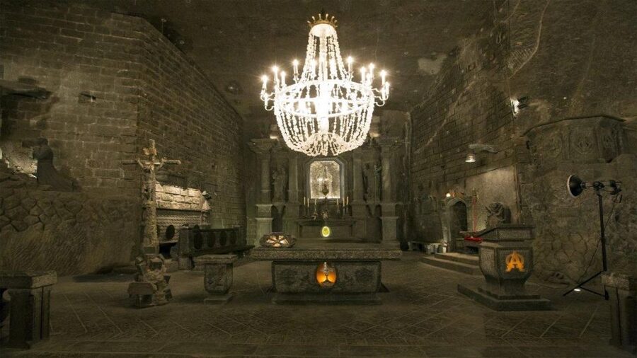 From Krakow: Wieliczka Salt Mine Guided Tour & Transfer - Comfort and communication, from electric-van logistics to onboard details