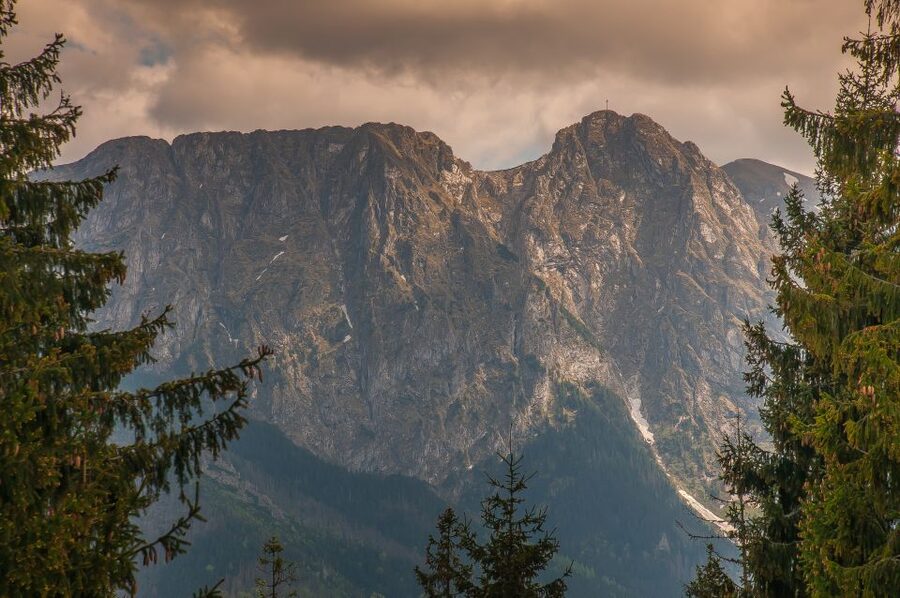 From Krakow: Zakopane and Dunajec River Rafting Tour - Krupowki Street bazar and Chocholow village wooden houses