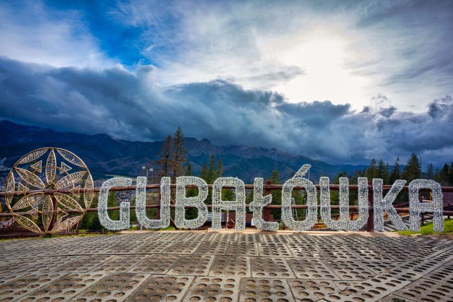 From Krakow: Zakopane and Gubałówka Cable Car Private Tour - How the private format and the guides change the experience