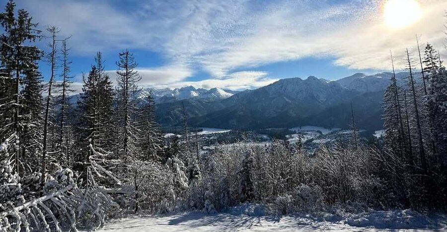 From Krakow: Zakopane Day Trip with Funicular & Food Tasting - Chocholow: traditional village streets and wooden house architecture