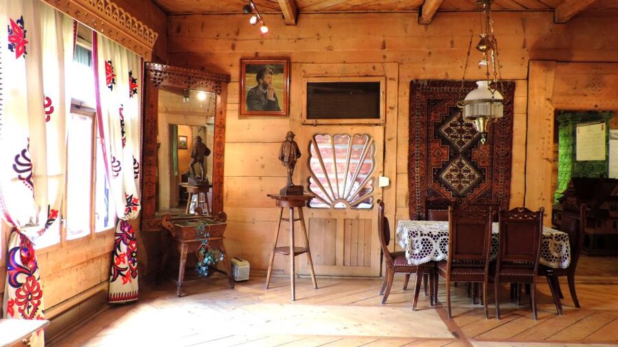 From Krakow: Zakopane Tour with Gubalowka Funicular & Museum - Old Zakopane and Krupówki: where the town’s personality shows