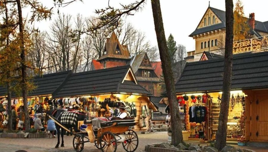 From Krakow: Zakopane Tour with Hotel Pickup & Thermal Baths - Zakopane time on your terms: Krupowki Street and town strolls