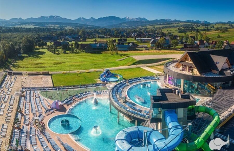 From Zakopane: Chocholow Thermal Baths with Hotel Transfers - The core experience: about 3 hours in pools, jacuzzis, and saunas