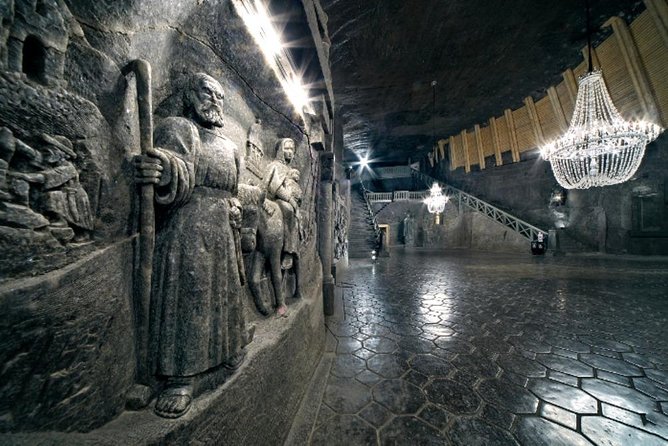 Full day tour to Auschwitz-Birkenau and Salt Mine with a local guide from Krakow - Pickup timing from Krakow: be ready for an early start