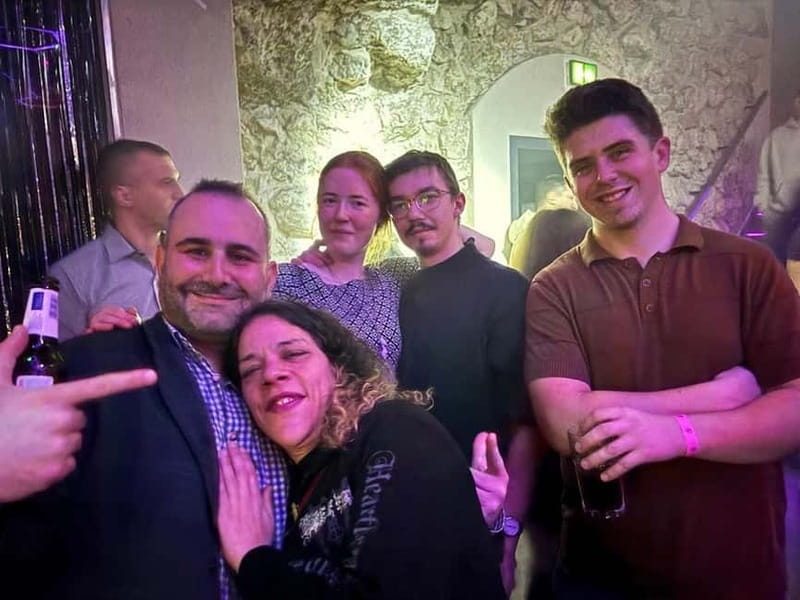 Fun explorers pub Crawl with 1 hour open bar and 3 VIP clubs - Who This Tour Fits Best (And Who Should Skip It)
