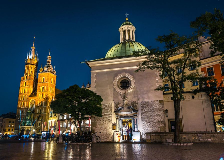 Ghosts & Crimes: Macabre Kraków Walking Tour in English - Serial killers, monsters, and the art of keeping the tone readable