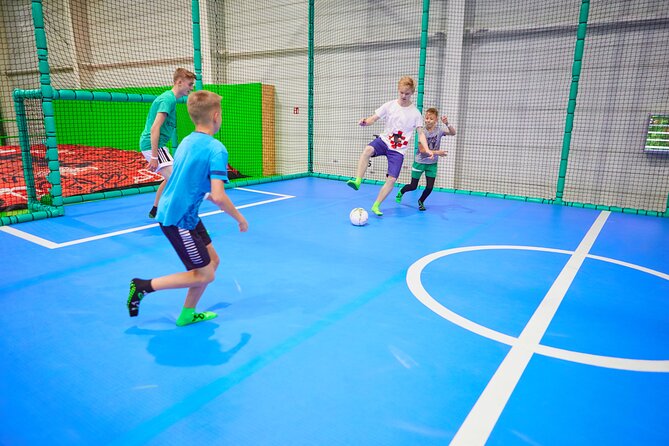GOjump MEGAPARK Kraków-Sikorki - 1 hour Trampoline Park ticket - Trainer supervision: what works, and what to keep an eye on