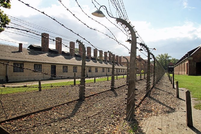 Guided Group Tour to Auschwitz-Birkenau from Krakow - Auschwitz-Birkenau From Krakow: a 6-hour plan that makes sense