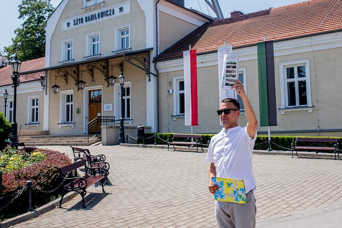 Guided tour to Salt Mine & Schindler Factory with Pick-Up Options - Schindler’s Factory Museum: what to expect in 1.5 hours