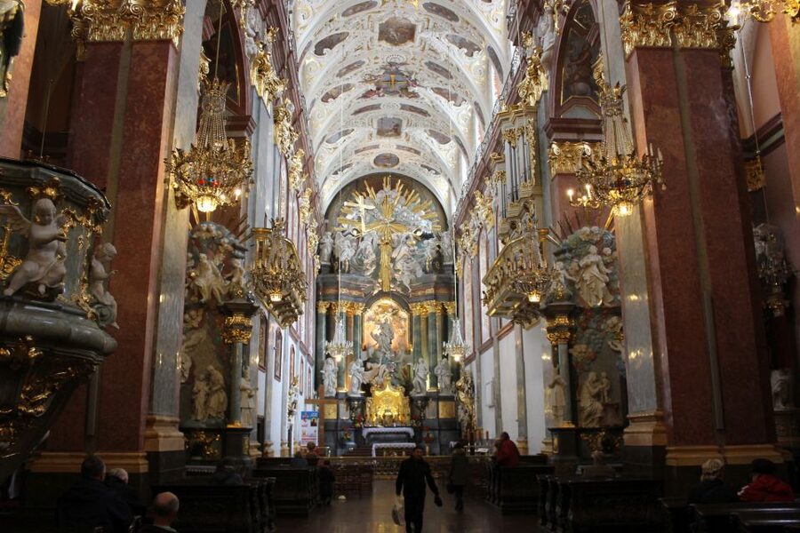 Half-Day Czestochowa Black Madonna Tour from Krakow - Knight Hall and Treasury: where faith meets museum storytelling