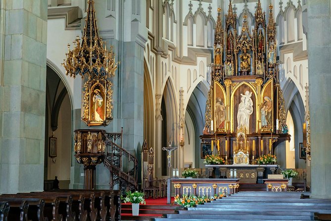 Highlights & Hidden Gems of Krakow - A private Krakow loop that goes past the obvious postcard shots