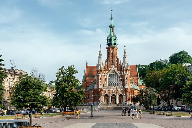 Highlights & Hidden Gems With Locals: Best of Krakow Private Tour - Where You Start, How You Get Around, and Where It Ends