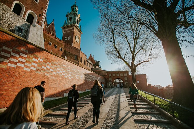 Historic Krakow : Old Town & Wawel Castle Walking tour - Price and Value: What $3.62 Buys You in Real Terms
