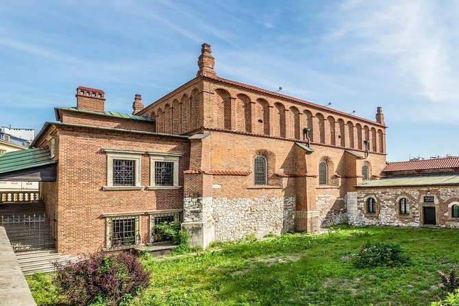 Jewish Quarter Kazimierz Guided Walking Tour in Krakow - Stop 2: Muzeum Krakowa and Stara Synagoga