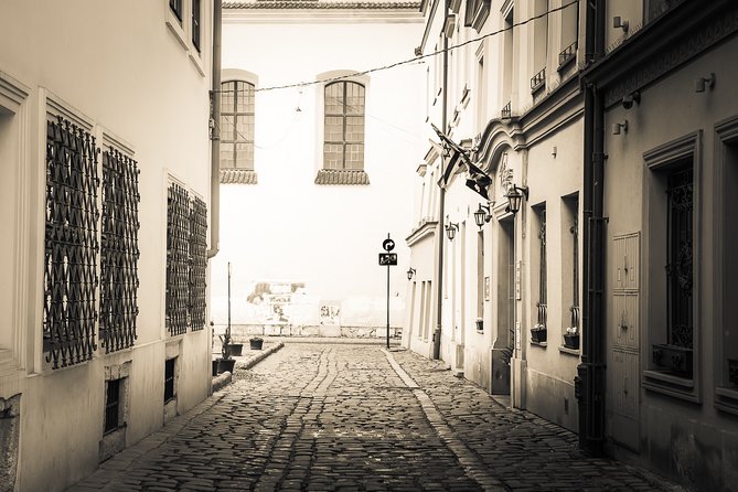Kazimierz District, the Wawel Hill and Cracow Old Town - Isaac’s Synagogue area and the Schindler’s List courtyard angle in Kazimierz