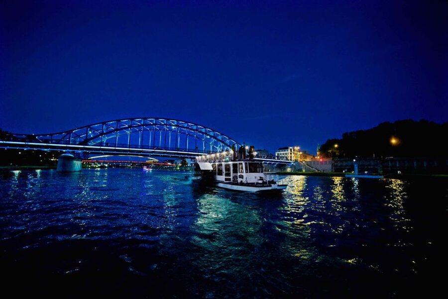 Krakow: 1-Hour Evening Vistula River Cruise - Price and value: what you get for $23 (and what you should add)