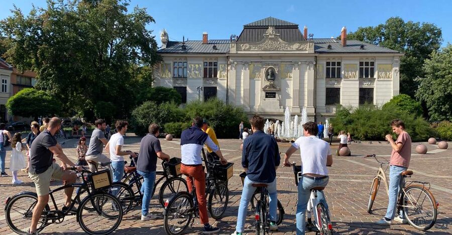 Krakow: 2h Kazimierz (Jewish Quarter) Bike Tour - Why a Bike Tour Works for Kazimierz in Only Two Hours