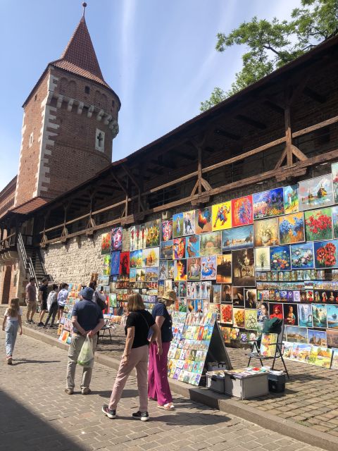 Krakow: 3-Hour Guided Secret Foodies Tour - Schindler’s List settings and old-school venues with a purpose