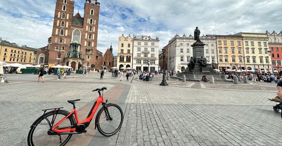Krakow: 3-Hour Small Group Tour on E-Bike - Price value: $62 for a bike, a guide, and three districts in one window