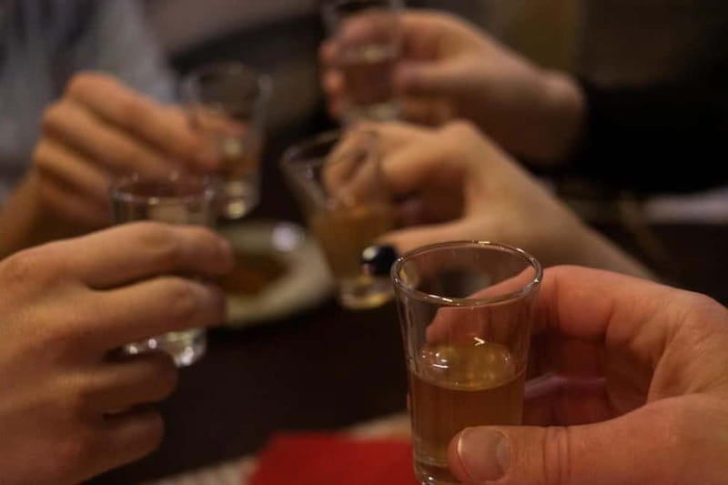 Krakow: 6-Course Full Polish Food Tour with Vodka Tasting - What the Guide Does for You, Not Just What You Eat