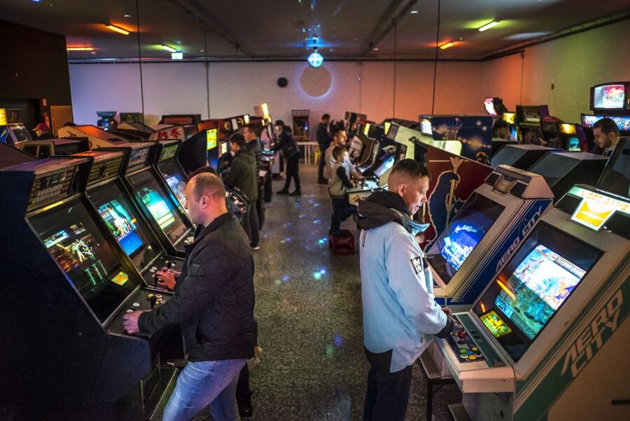 Krakow Arcade Museum Entrance Ticket With Free Play - Getting There: The 15-Minute Tram to Nowa Huta (and Centralna 41A)