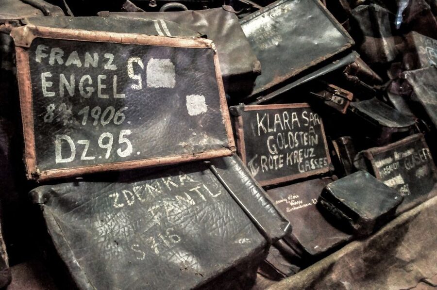 Krakow: Auschwitz-Birkenau Guided Tour Pickup/Lunch Options - What to wear and pack for this long, cold, rule-based day