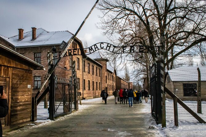 Krakow: Auschwitz-Birkenau Guided Tour with Ticket and Transfer - Krakow pickup at Pawia 18B, and why you should confirm your time