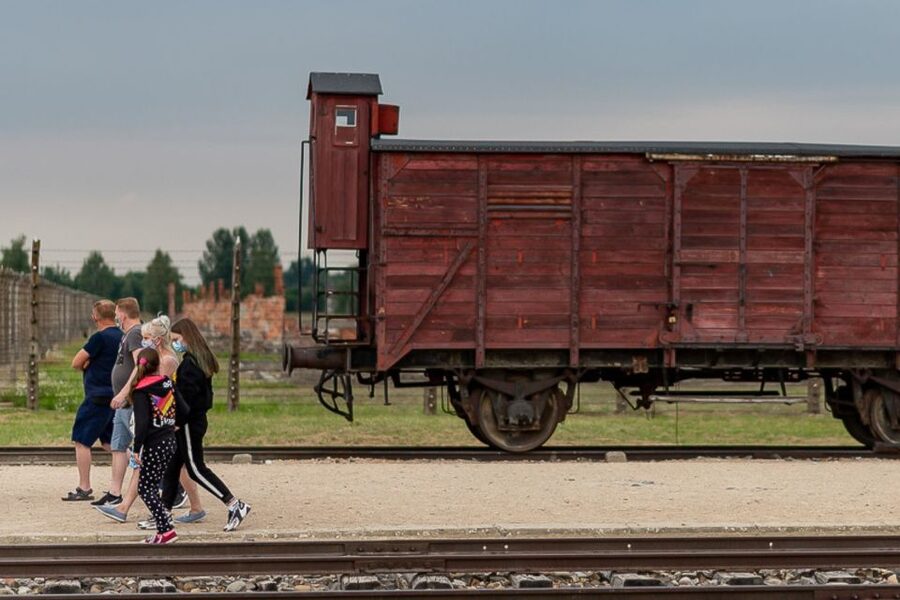 Krakow: Auschwitz-Birkenau Tour Limited to 15 Visitors - Auschwitz I: The Parts You Should Expect, and How Headsets Help