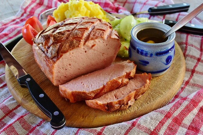Krakow Authentic Food Tour Poland - Eszeweria Bar for barszcz, żurek, and a real drink break