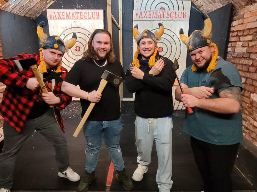 Krakow Axe Mate Club: Axe throwing, Tomahawks. WATL venue! - Coaching that helps you get your technique right