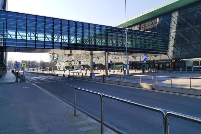 Kraków Balice Airport Transfer: Private One Way - Why this Krakow Balice Airport transfer is such a practical win
