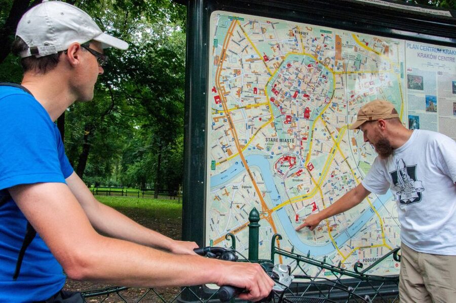 Krakow: Bike Tour of Old Town, Jewish Quarter and the Ghetto - Kazimierz: the Jewish Quarter in the flow of the city