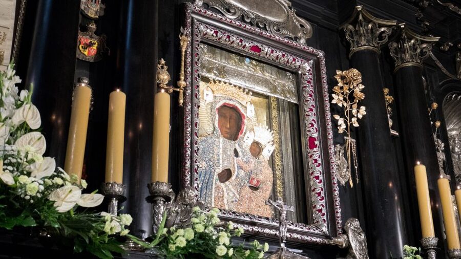 Krakow: Black Madonna of Częstochowa & Home of John Paul II - Family Home of John Paul II: audio guide time you can actually use