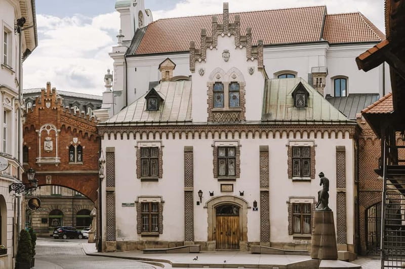 Krakow: City Pass With Transport - Main Market Square Underground: history meets a fun twist