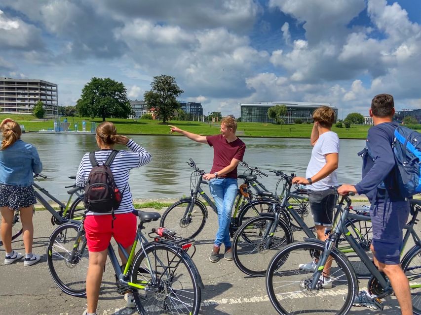 Krakow: Complete Bike tour with all the highlights - Meeting at Mijn Krakau Tours, then rolling toward Krakow’s center
