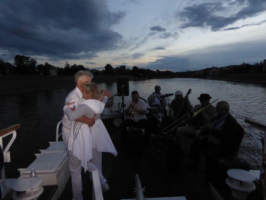 Krakow: Evening Cruise with a Glass of Wine - Upstream First: Wawel Castle, Wawel Hill, and the Pope Connection