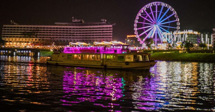 Kraków: Evening or Night River Cruise - Why a Vistula Night Cruise Turns Krakow Into a One-Hour Story
