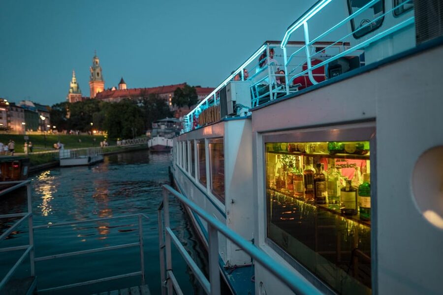 Kraków: Evening or Night River Cruise - Deck Choice: Where the Warmth Meets the Best Views