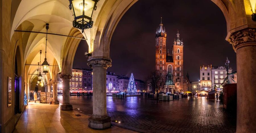 Krakow: Evening Walking Tour with Spooky Stories - Why this Krakow night walk feels like the city’s shadow side