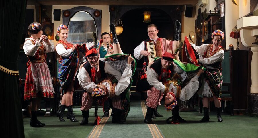 Krakow: Folk Show & 3-Course Dinner at Jama Michalika Café - Jama Michalika Café: the setting for a very Krakow-style night