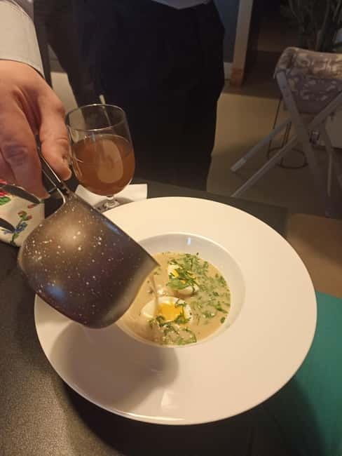 Kraków - Food Tasting - Meeting point and timing: 2.5 hours, plus a longer restaurant segment