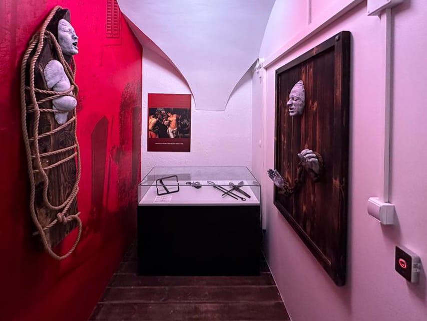 Kraków: Guided Tour of the Torture Museum - Key things to notice before you go