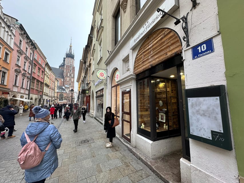 Kraków: Guided Tour of the Torture Museum - The shift to modern punishment, including the guillotine