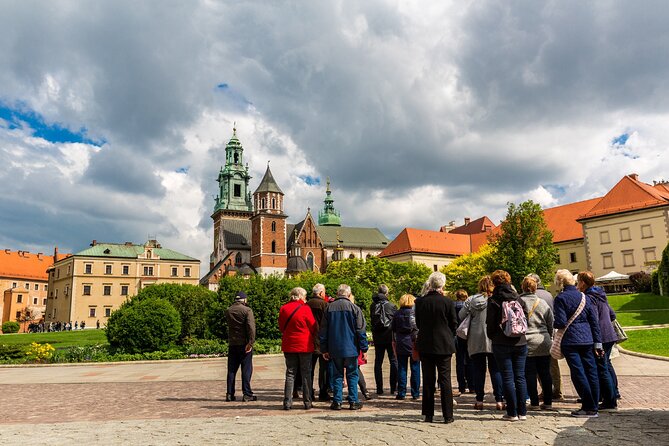 Krakow Guided Tour to Iconic Polish Royal Residence Wawel Castle - Entering the Royal Private Apartments: What This Tour Emphasizes