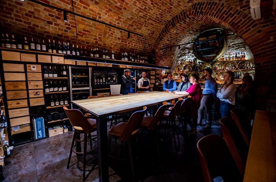 Krakow: Guided Wine Bar Tour with Tastings and Snacks - Key things I’d circle on your map