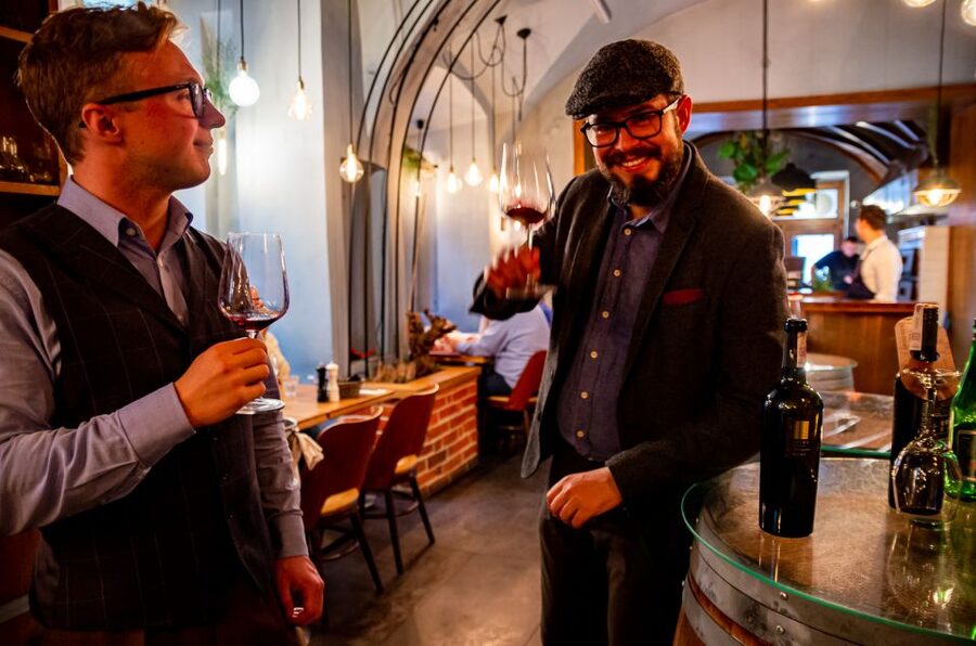 Krakow: Guided Wine Bar Tour with Tastings and Snacks - Polish wine bar hopping is the smart way to learn Krakow