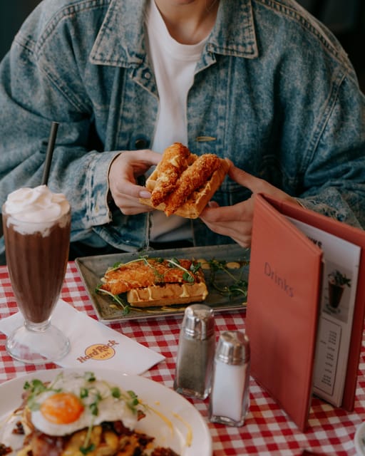 Krakow: Hard Rock Cafe Breakfast - The breakfast menu: what to order for the best satisfaction