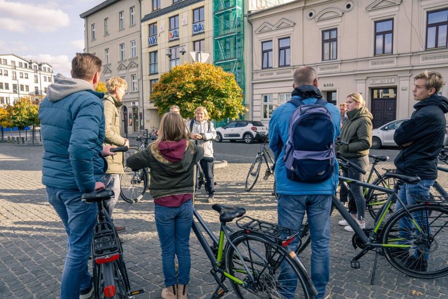 Krakow: Hidden Bike Tour - Podgórze Stops You Should Expect to Feel